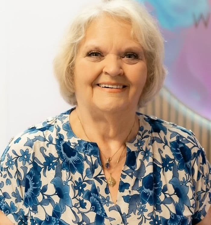 Carole Coombs headshot